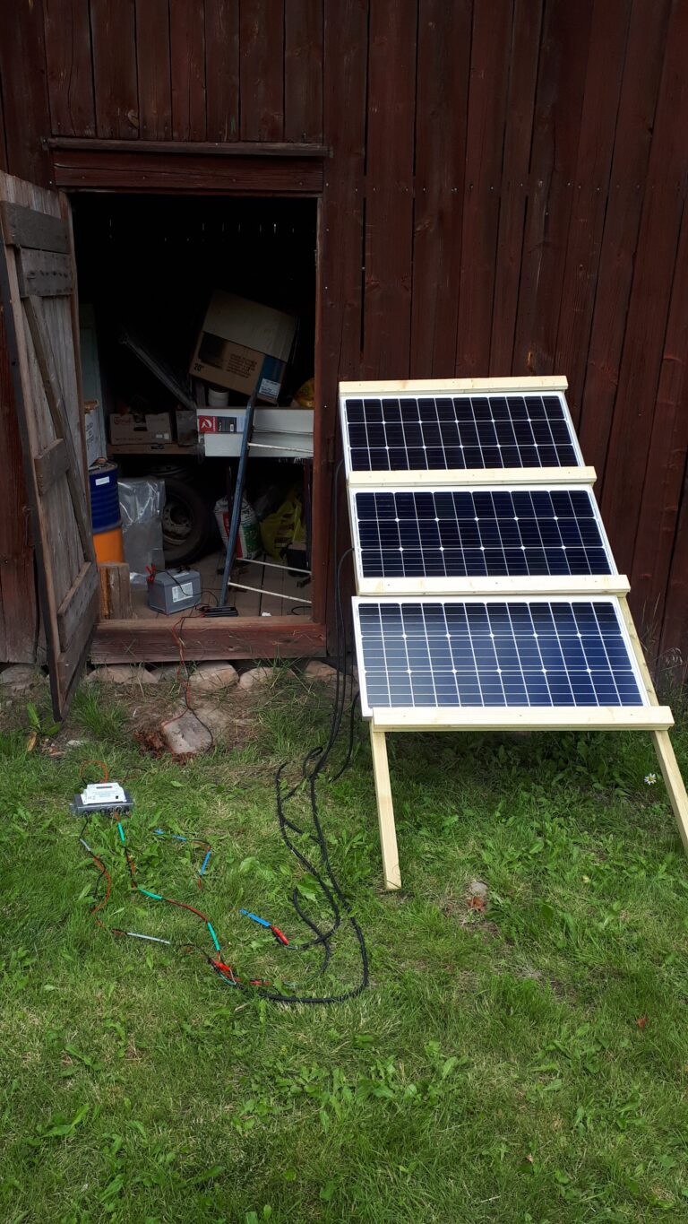 Battery connected to off-grid solar power system